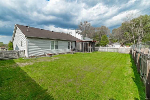 3208 Sand Wood Drive, South Bend, IN 46628