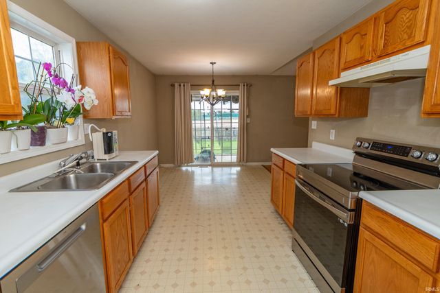 3208 Sand Wood Drive, South Bend, IN 46628