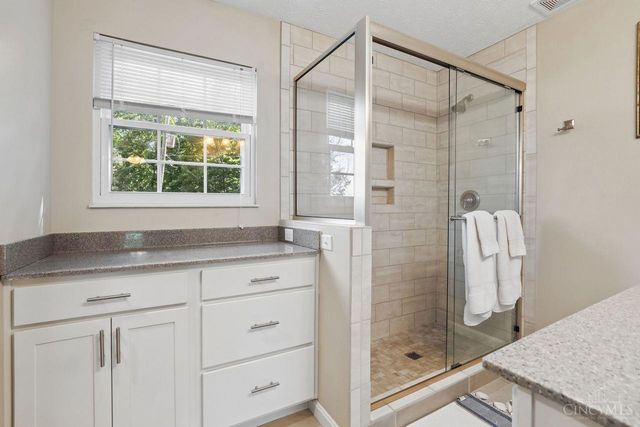 4510 Hutchinson Glen Drive, Cincinnati, OH 45248