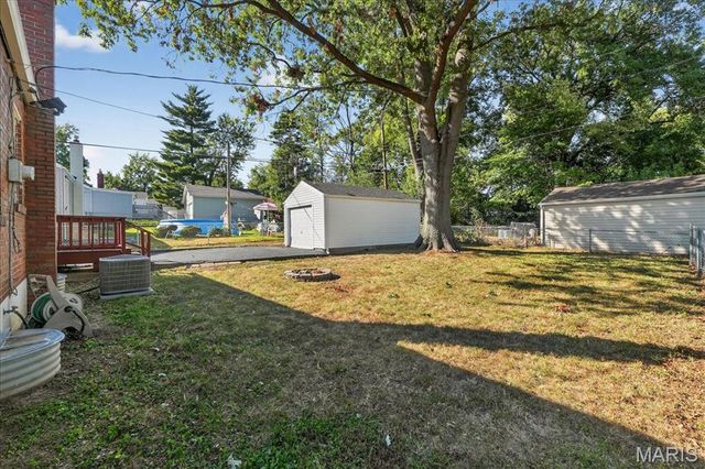 10307 Saint Arthur Lane, St Ann, MO 63074