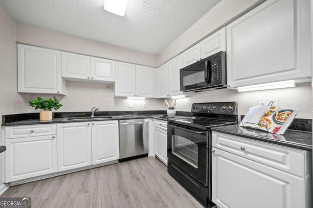 705 Beaufort Circle, Duluth, GA 30096