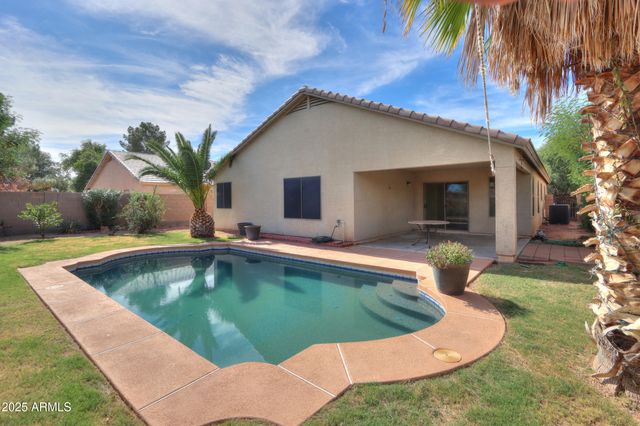 1522 N DESERT WILLOW Avenue, Casa Grande, AZ 85122