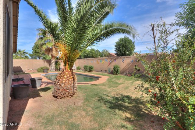 1522 N DESERT WILLOW Avenue, Casa Grande, AZ 85122