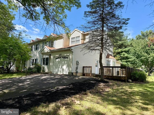 3580 WINDRIDGE DR, Doylestown, PA 18902
