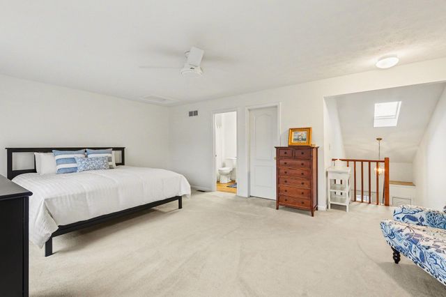 7085 Sweetwater Drive, Florence, KY 41042