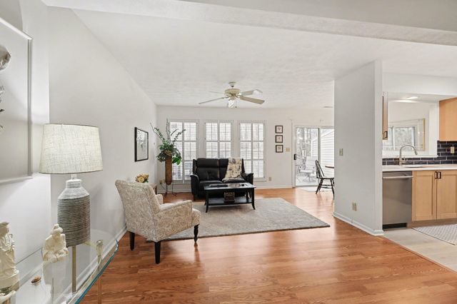 7085 Sweetwater Drive, Florence, KY 41042