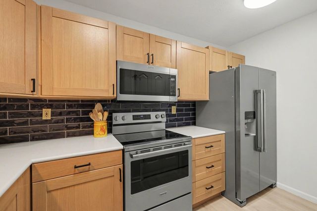 7085 Sweetwater Drive, Florence, KY 41042