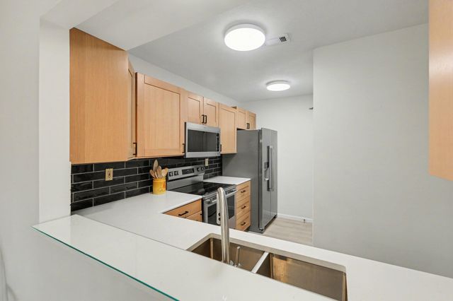 7085 Sweetwater Drive, Florence, KY 41042