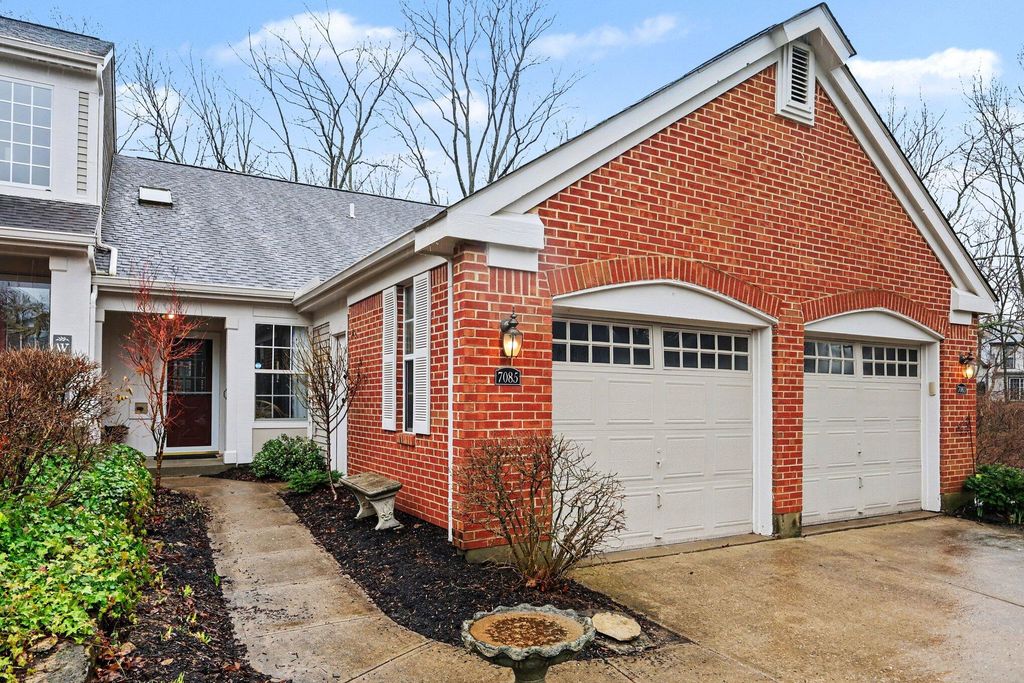 7085 Sweetwater Drive, Florence, KY 41042