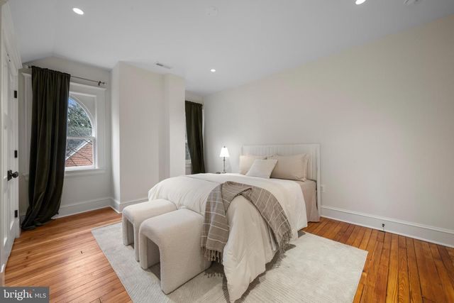 520 WOODLAWN RD, Baltimore, MD 21210
