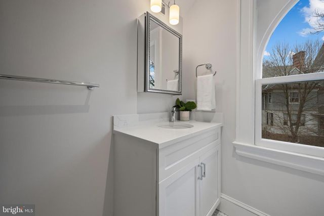 520 WOODLAWN RD, Baltimore, MD 21210