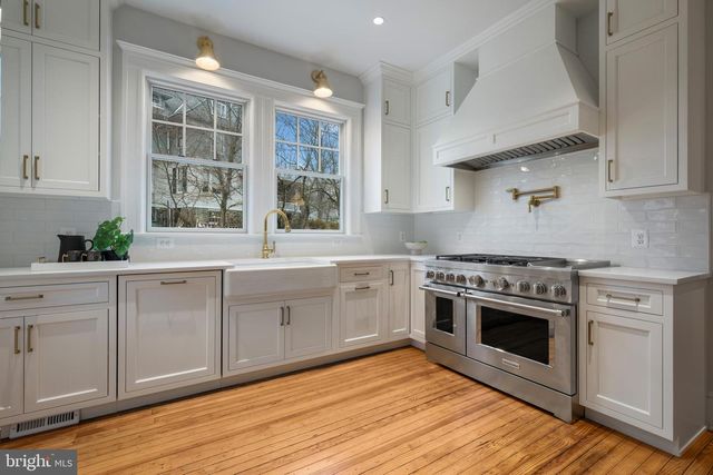 520 WOODLAWN RD, Baltimore, MD 21210