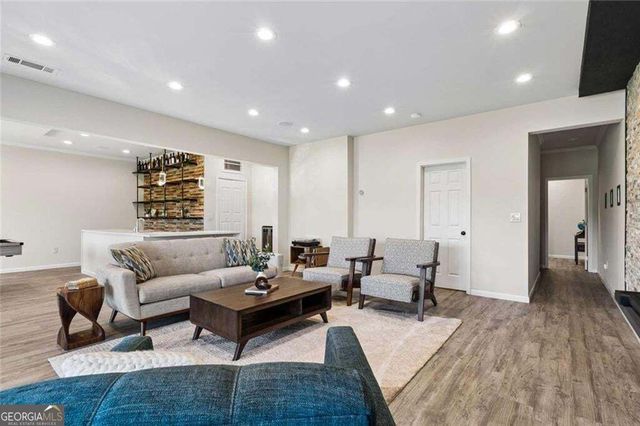 7290 Jamestown Drive, Alpharetta, GA 30005