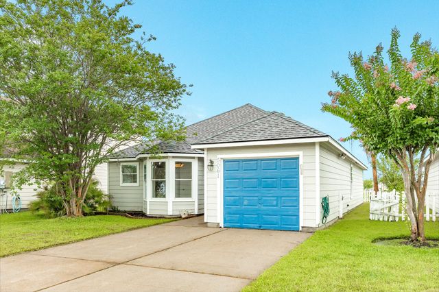 5061 Hauna Lane, Dickinson, TX 77539