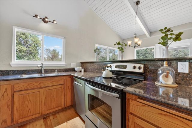 5980 French Creek Rd, Shingle Springs, CA 95682