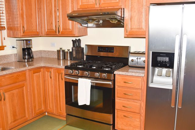 1218 Meadowlark Lane, Grayslake, IL 60030
