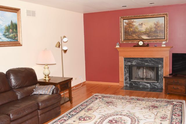1218 Meadowlark Lane, Grayslake, IL 60030