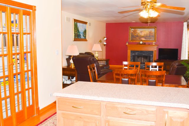1218 Meadowlark Lane, Grayslake, IL 60030