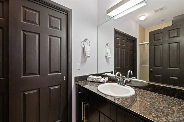 813 Travis Street 203, Mission, TX 78572