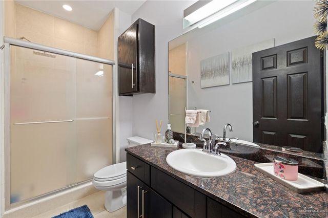 813 Travis Street 203, Mission, TX 78572