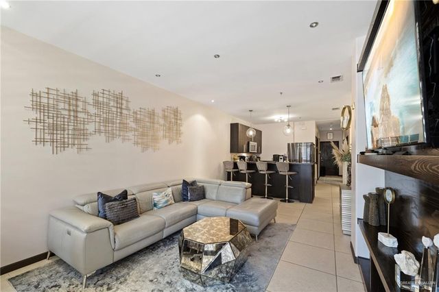 813 Travis Street 203, Mission, TX 78572