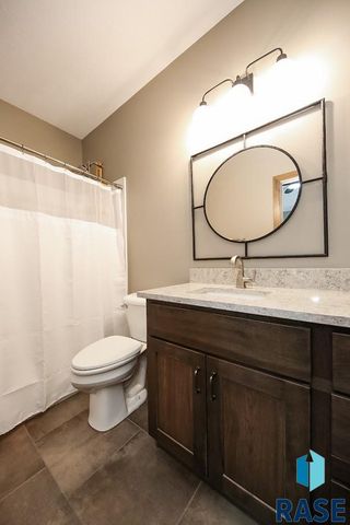 2405 N Main Ave, Tea, SD 57064