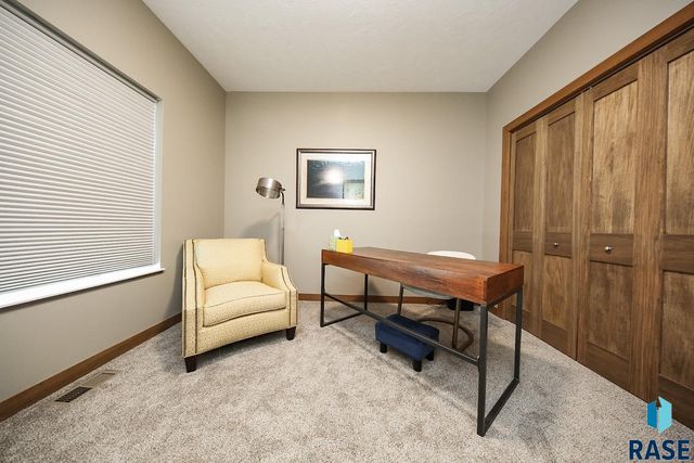 2405 N Main Ave, Tea, SD 57064