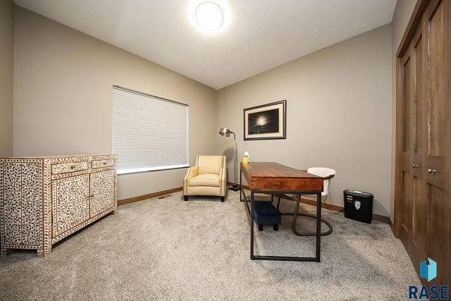 2405 N Main Ave, Tea, SD 57064