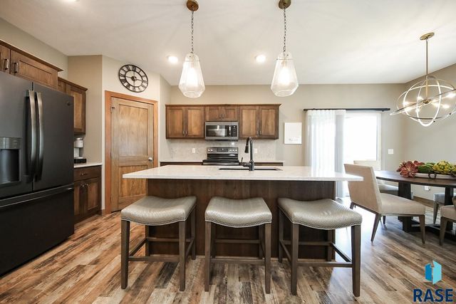 2405 N Main Ave, Tea, SD 57064