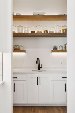 5671 Oakridge Trail S, Afton, MN 55001