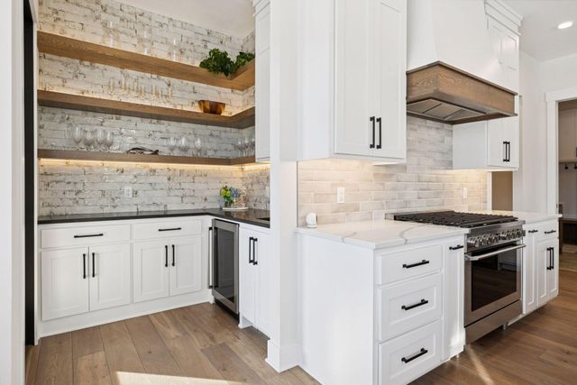 5671 Oakridge Trail S, Afton, MN 55001