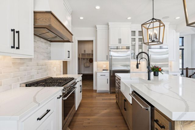 5671 Oakridge Trail S, Afton, MN 55001