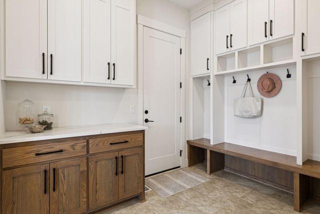 5671 Oakridge Trail S, Afton, MN 55001