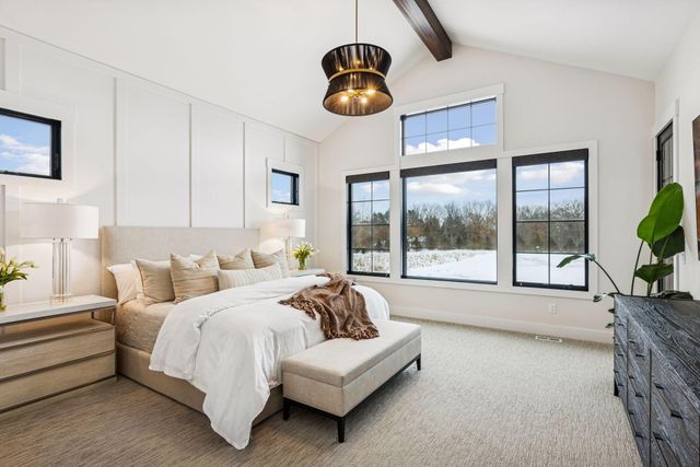 5671 Oakridge Trail S, Afton, MN 55001