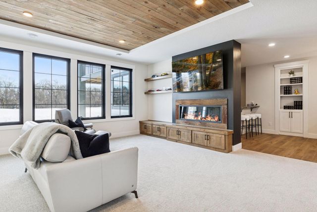 5671 Oakridge Trail S, Afton, MN 55001