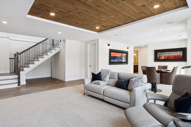 5671 Oakridge Trail S, Afton, MN 55001