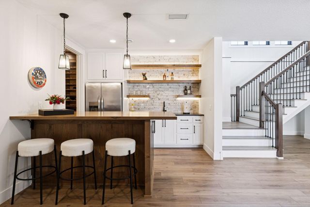 5671 Oakridge Trail S, Afton, MN 55001