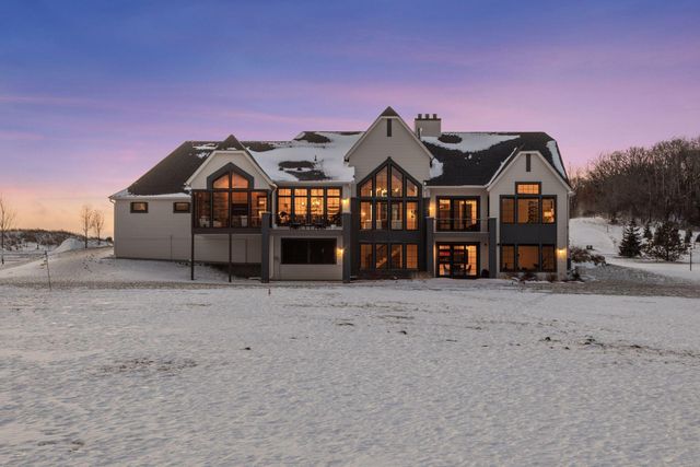 5671 Oakridge Trail S, Afton, MN 55001