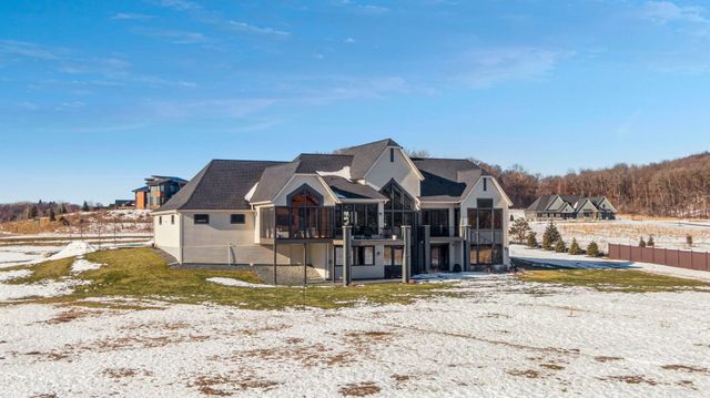 5671 Oakridge Trail S, Afton, MN 55001