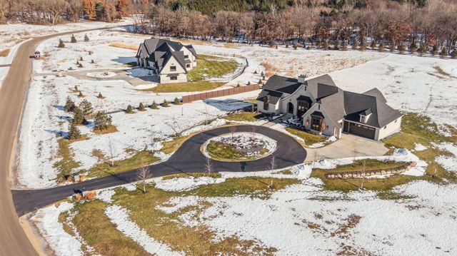 5671 Oakridge Trail S, Afton, MN 55001