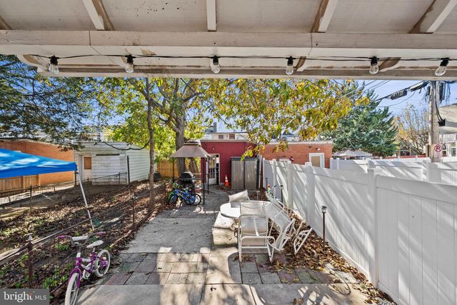 1038 W GREEN ST, Allentown, PA 18102