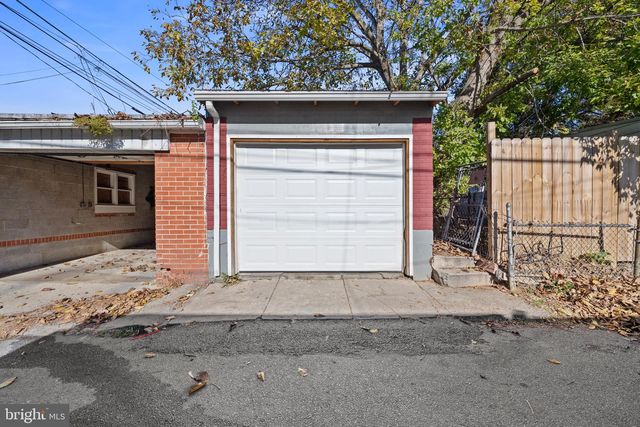 1038 W GREEN ST, Allentown, PA 18102