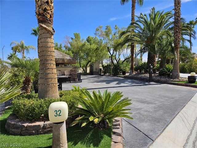 8175 Arville Street 32, Las Vegas, NV 89139