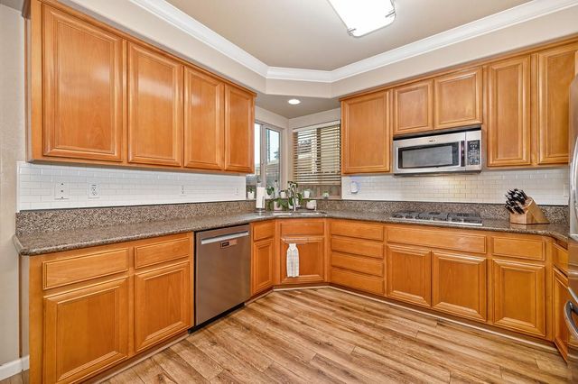 1969 Sevilla Dr, Roseville, CA 95747