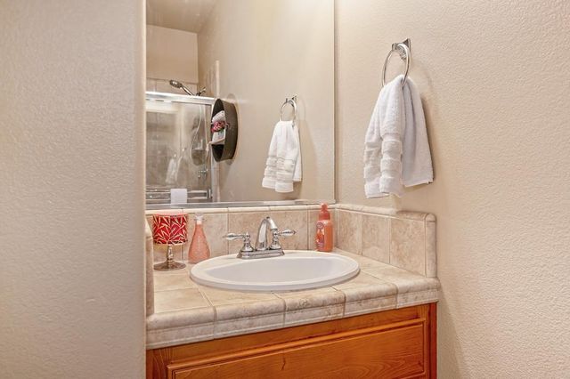 1969 Sevilla Dr, Roseville, CA 95747