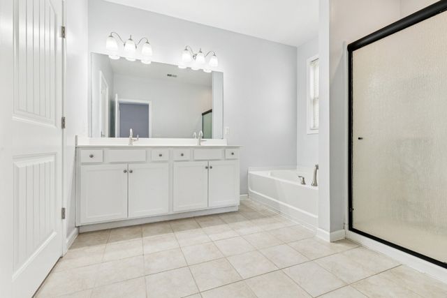 945 Manson Crossing Dr, Murfreesboro, TN 37128