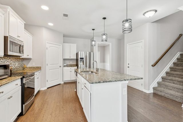 945 Manson Crossing Dr, Murfreesboro, TN 37128