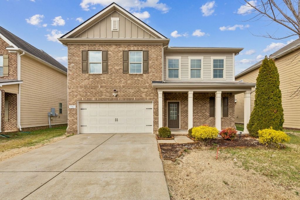945 Manson Crossing Dr, Murfreesboro, TN 37128