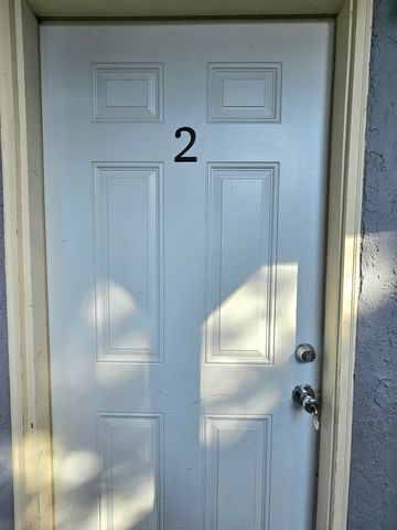 2443 Grande Vista Ave, Oakland, CA 94601