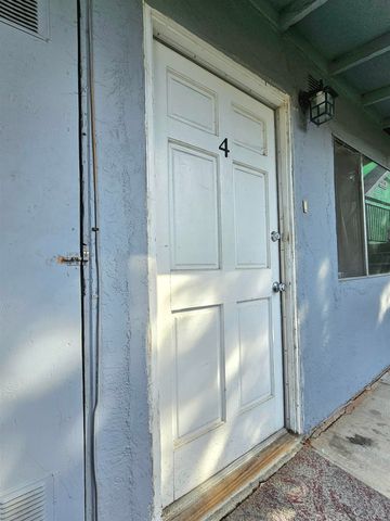 2443 Grande Vista Ave, Oakland, CA 94601